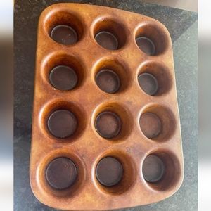 Pampered Chef Stoneware Muffin Pan, 12 cups.